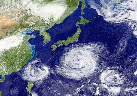 台風 水|前もって準備！台風に備える行動＆持ち物チェックリ。